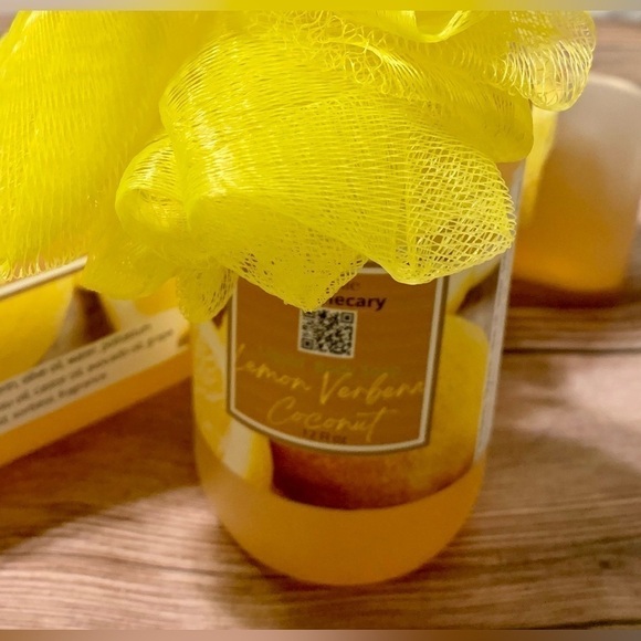 Hand Crafted Vegan Liquid Body Soaps and Body Wash. FREE pouf. New Scents! - Picture 9 of 11